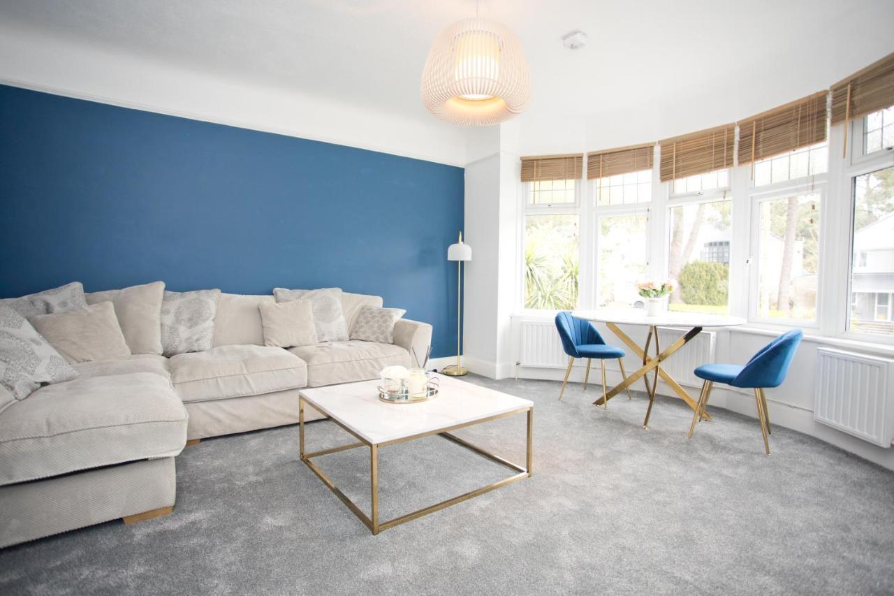 פול Beach Apartment In Sandbanks מראה חיצוני תמונה
